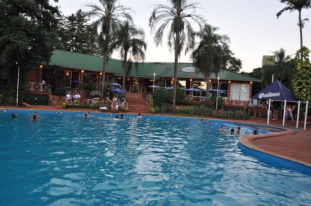 Iguazu Inn Hostel Puerto Iguazu Bagian luar foto