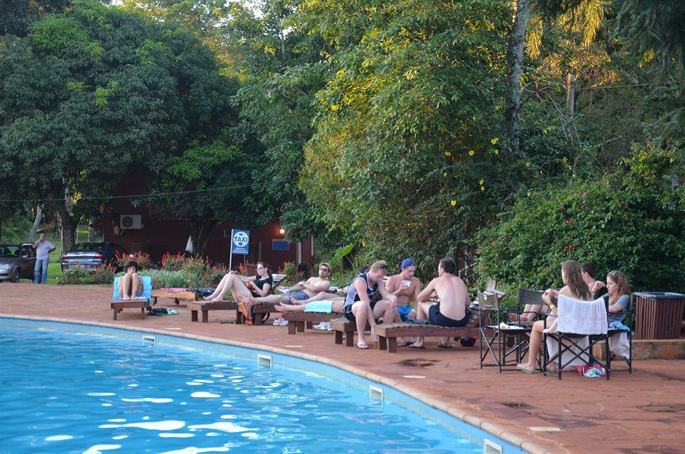 Iguazu Inn Hostel Puerto Iguazu Bagian luar foto