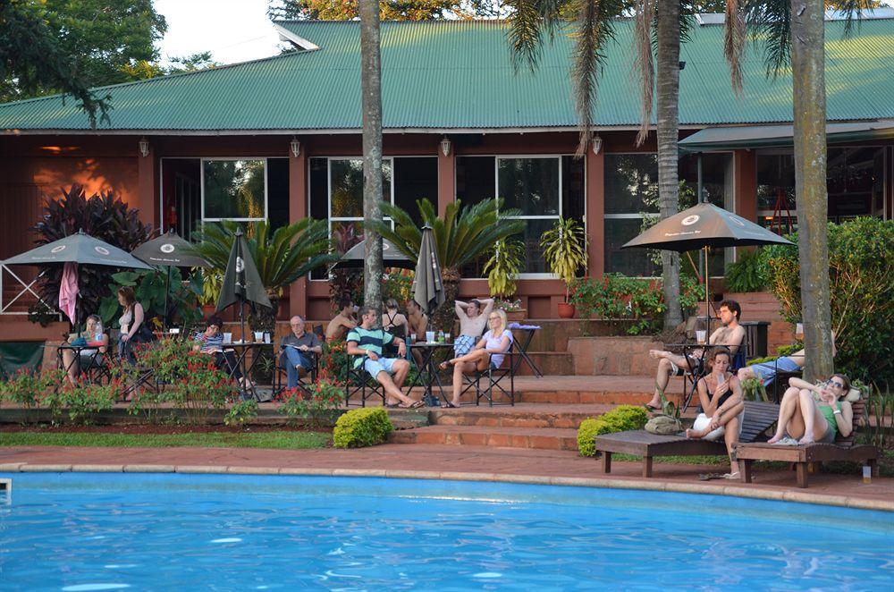 Iguazu Inn Hostel Puerto Iguazu Bagian luar foto