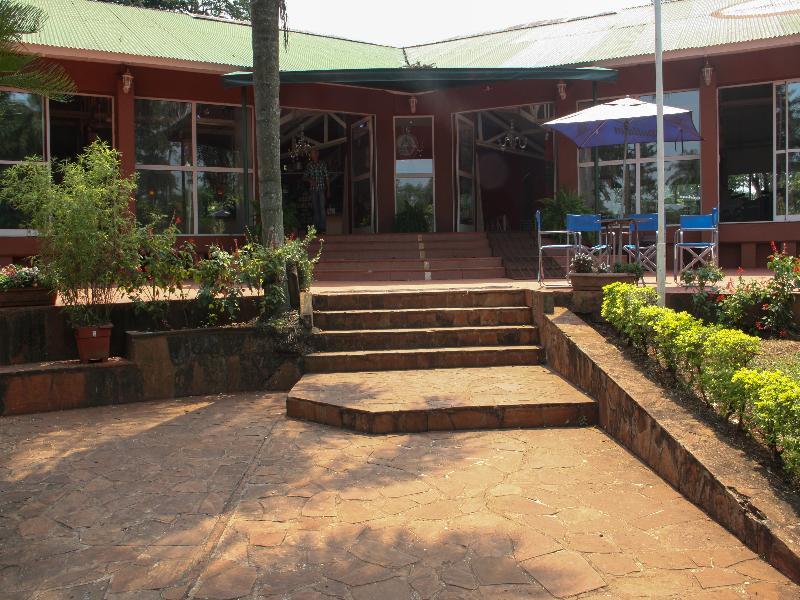 Iguazu Inn Hostel Puerto Iguazu Bagian luar foto